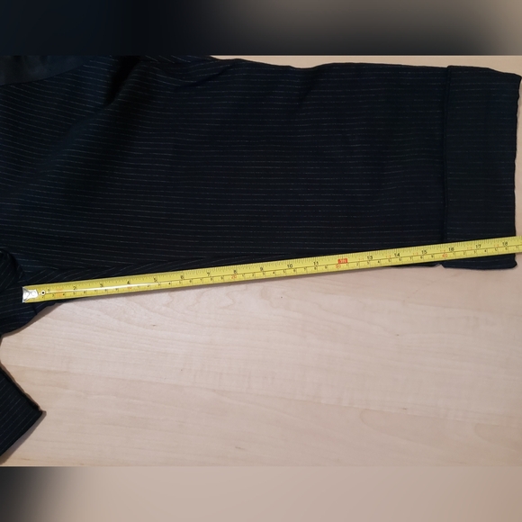 Bebe pinstripe cuffed capri - Picture 10 of 10